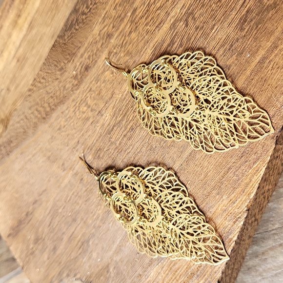 14K Gold Plated Lightweight Leaf Dangle Drop Earrings - Picture 6 of 7